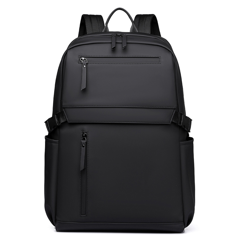 mochila porta laptop impermeable - Vista frontal de mochila ejecutiva negra con compartimentos y diseño minimalista para laptop